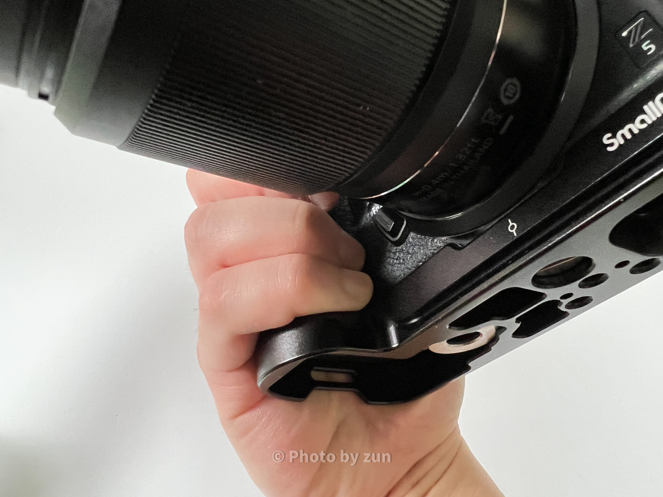 三脚に便利なSmallRigのL字プレートをNikon Z5に付けてみた