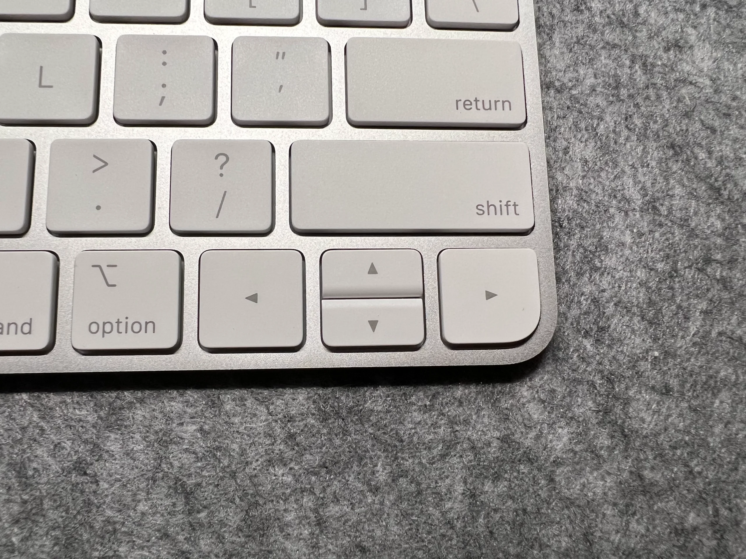 AppleマジックキーボードUS配列をレビュー MacBookとの使い心地を徹底 