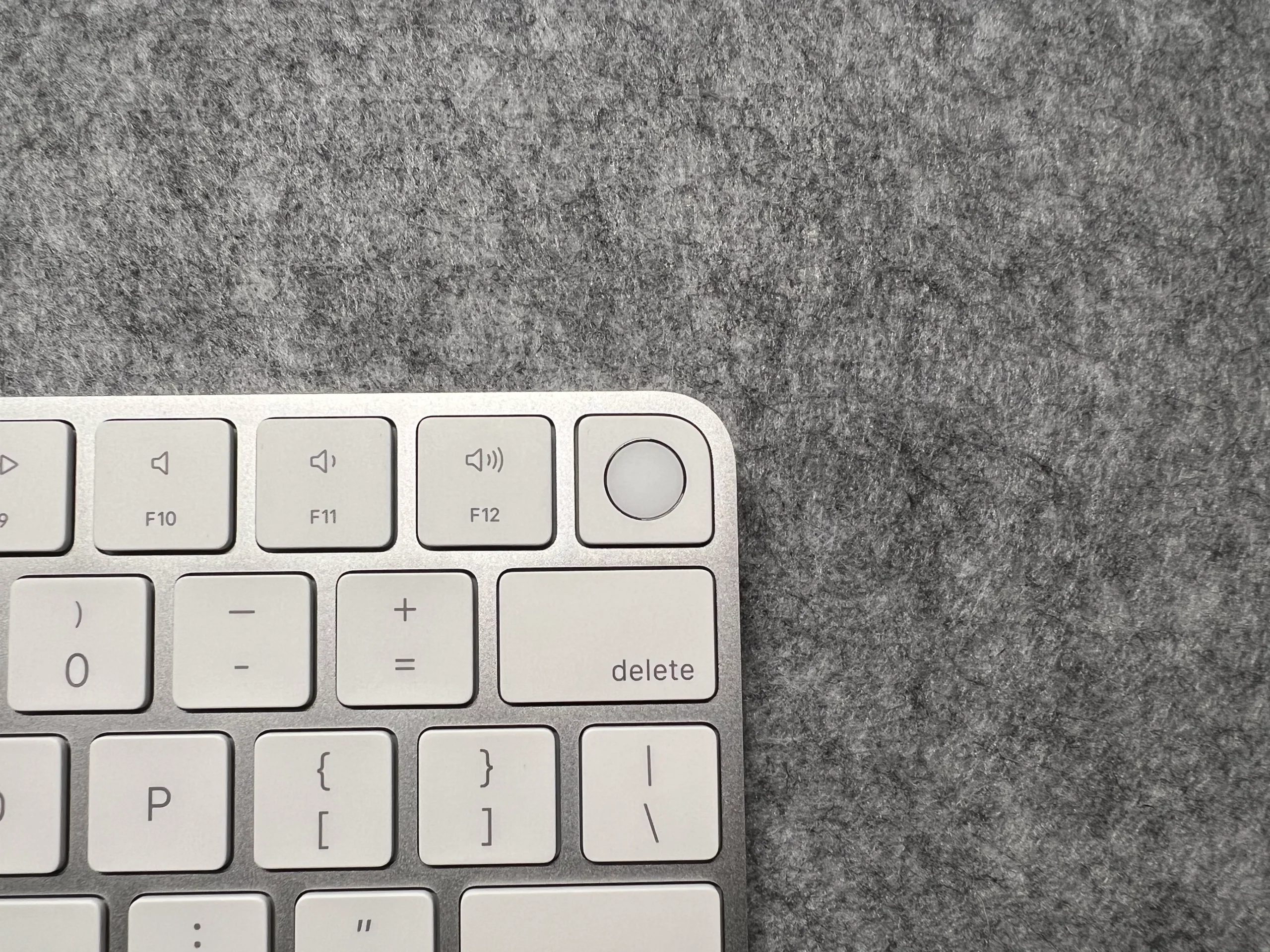 Apple純正 マジックキーボード US配列 AppleマジックキーボードUS配列をレビュー MacBookとの使い心地
